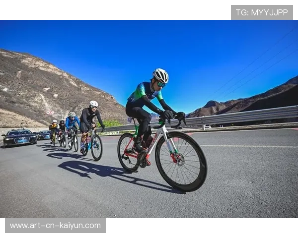 自行车公路赛队伍进入耐力训练周期